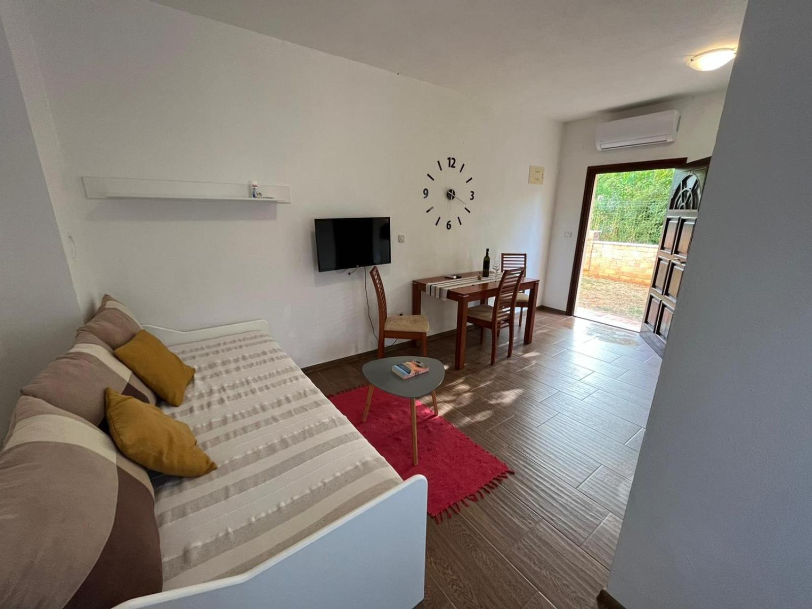 Studio Apartman San 3 Ližnjan Oda fotoğraf